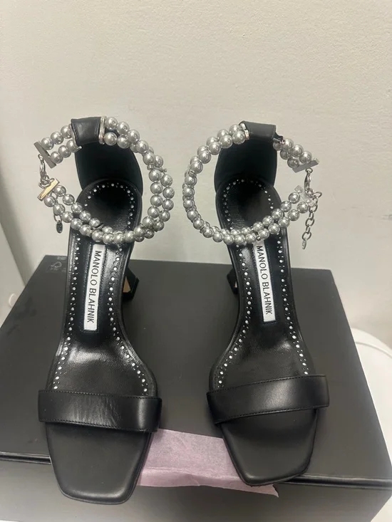 MANOLO BLAHNIK CHARONA black Leather Ankle-Strap Sandals, Silver faux pearls - Picture 3 of 9
